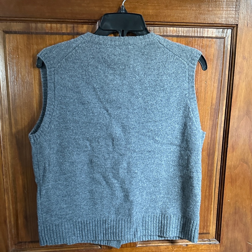 Zara Gray Sleeveless Cardigan - Picture 2 of 5